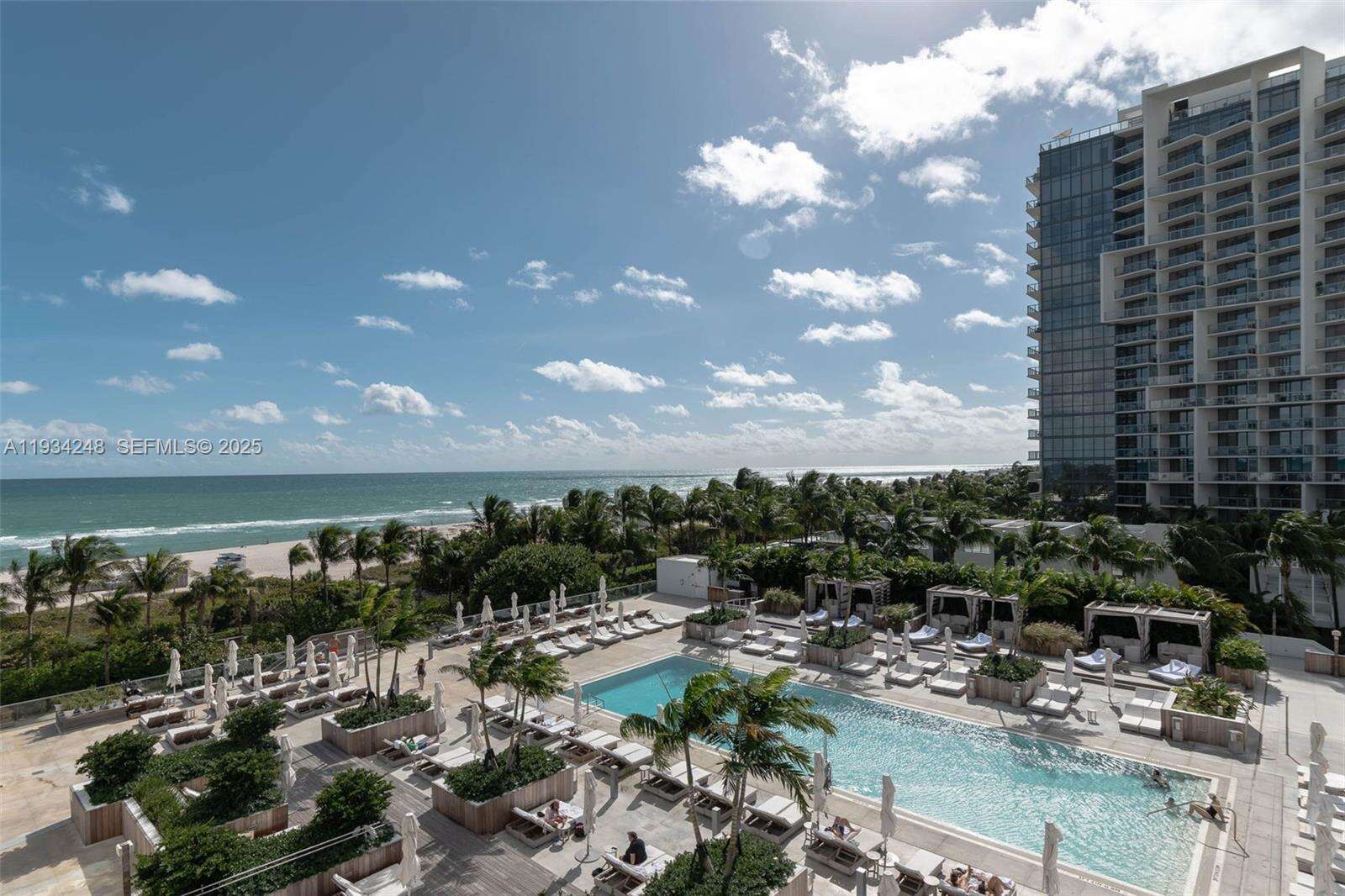 Roney Palace at 2301 Collins Ave, Miami Beach, FL 33139 - For Rent photo 11