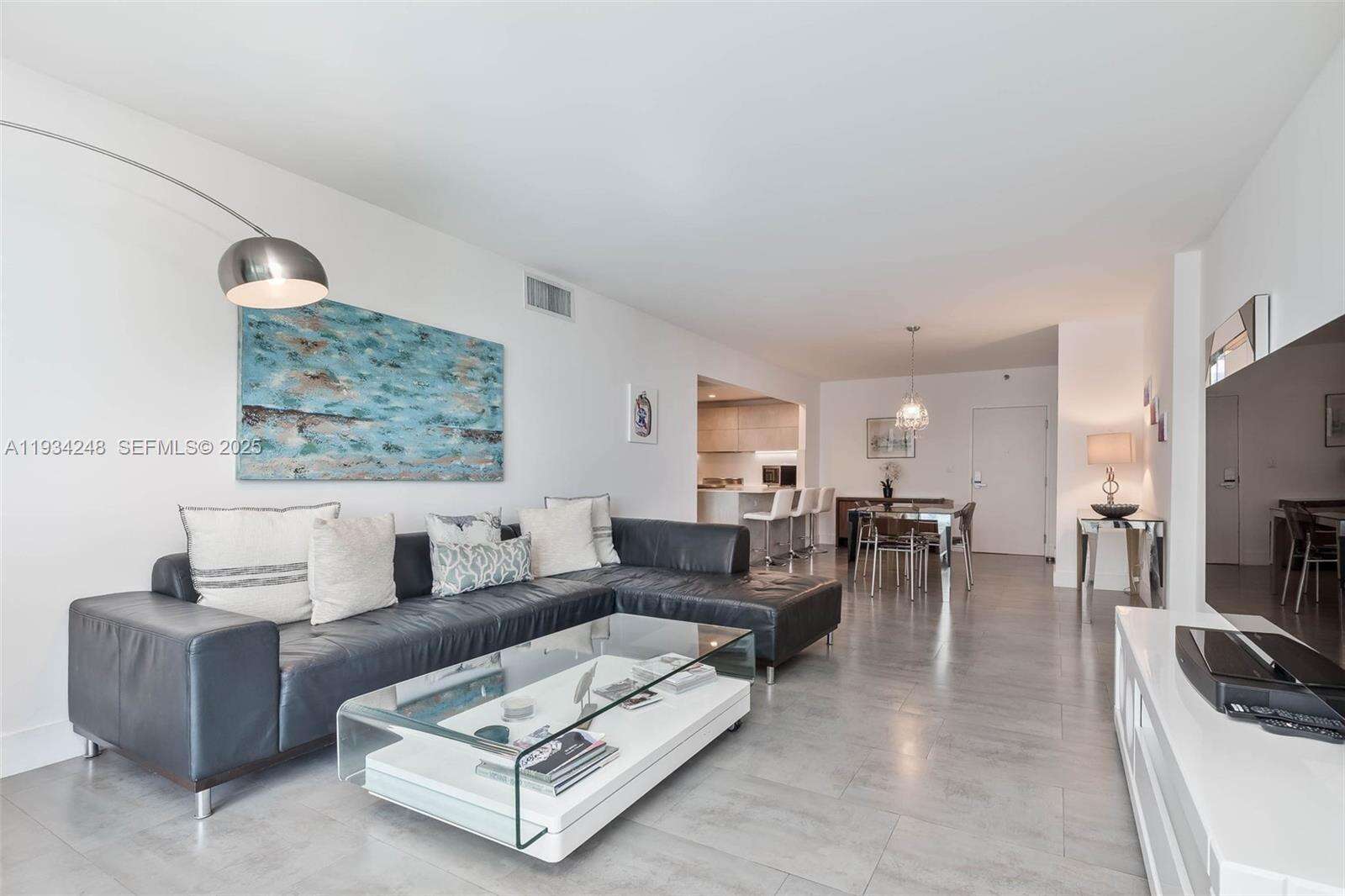 Roney Palace at 2301 Collins Ave, Miami Beach, FL 33139 - For Rent photo 5