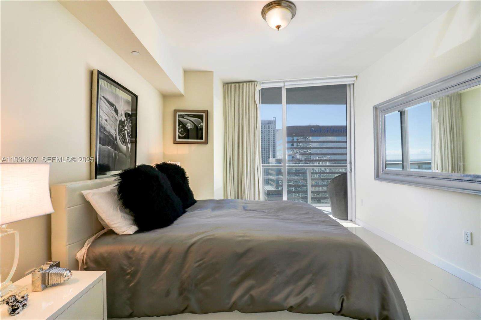 Icon Brickell 2 at 495 Brickell Ave, Miami, FL 33131 - For Rent photo 11