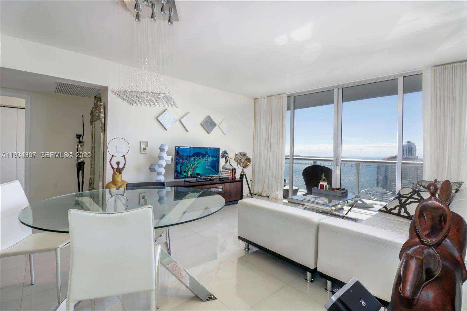 Icon Brickell 2 at 495 Brickell Ave, Miami, FL 33131 - For Rent photo 6