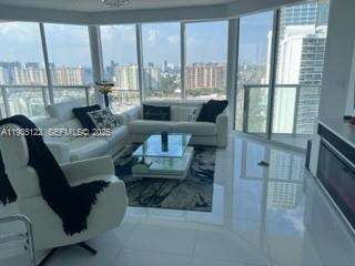 La Perla at 16699 Collins Ave, Sunny Isles Beach, FL 33160 - For Rent photo 2