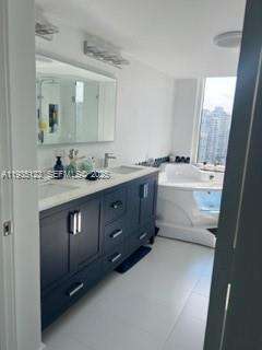 La Perla at 16699 Collins Ave, Sunny Isles Beach, FL 33160 - For Rent photo 18