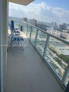 La Perla at 16699 Collins Ave, Sunny Isles Beach, FL 33160 - For Rent photo 20