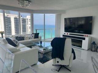 La Perla at 16699 Collins Ave, Sunny Isles Beach, FL 33160 - For Rent photo 3