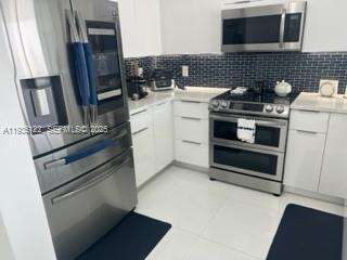 La Perla at 16699 Collins Ave, Sunny Isles Beach, FL 33160 - For Rent photo 6