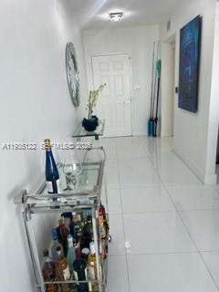 La Perla at 16699 Collins Ave, Sunny Isles Beach, FL 33160 - For Rent photo 8