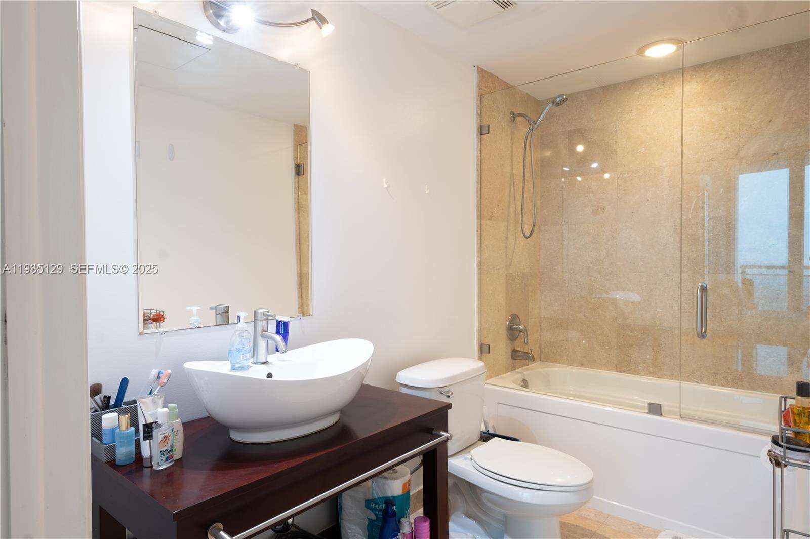Wind By Neo at 350 Miami Ave, Miami, FL 33130 - For Rent photo 15