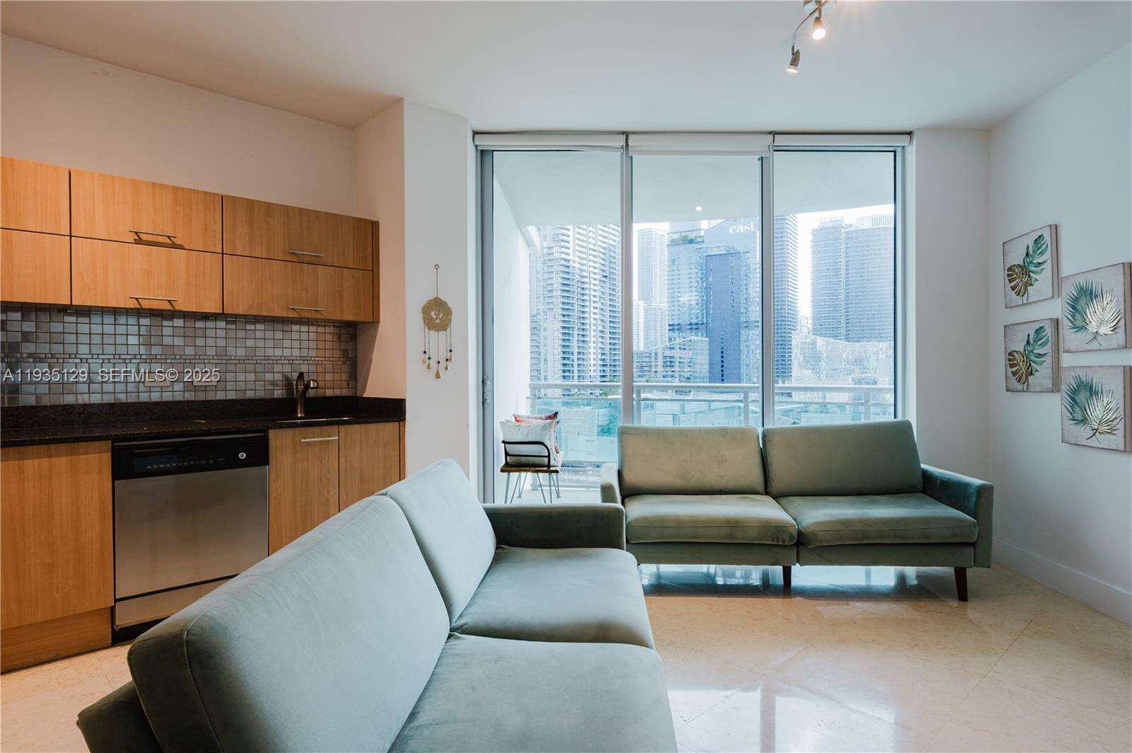 Wind By Neo at 350 Miami Ave, Miami, FL 33130 - For Rent photo 3