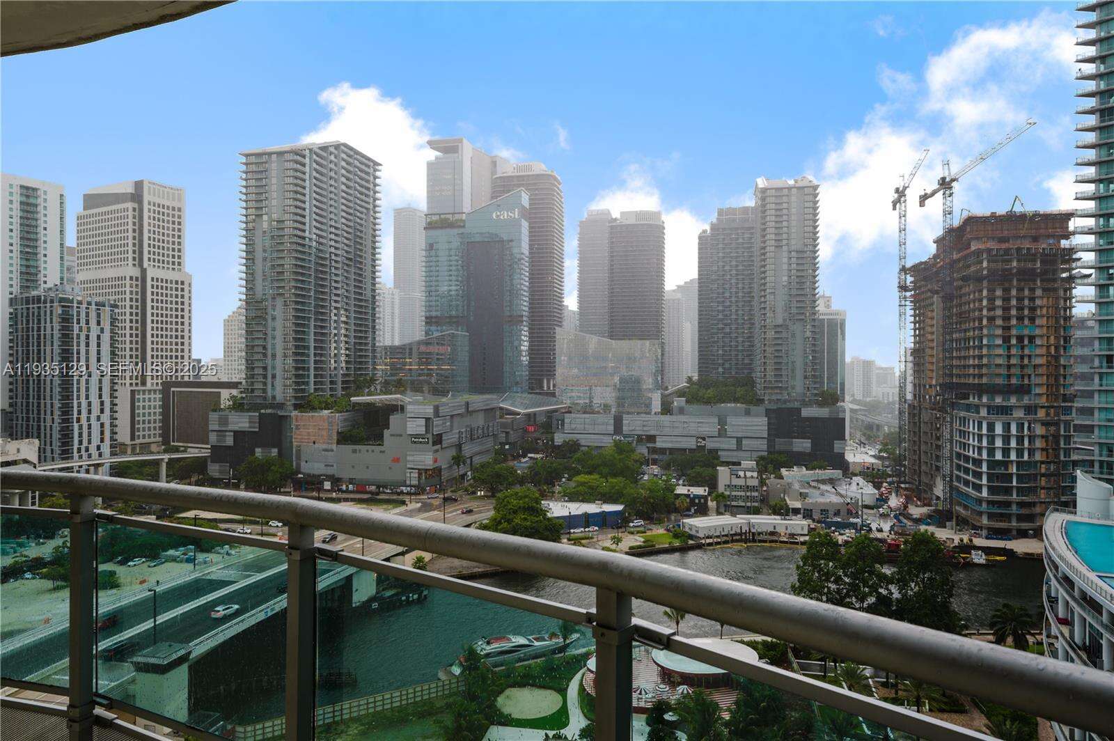 Wind By Neo at 350 Miami Ave, Miami, FL 33130 - For Rent photo 22