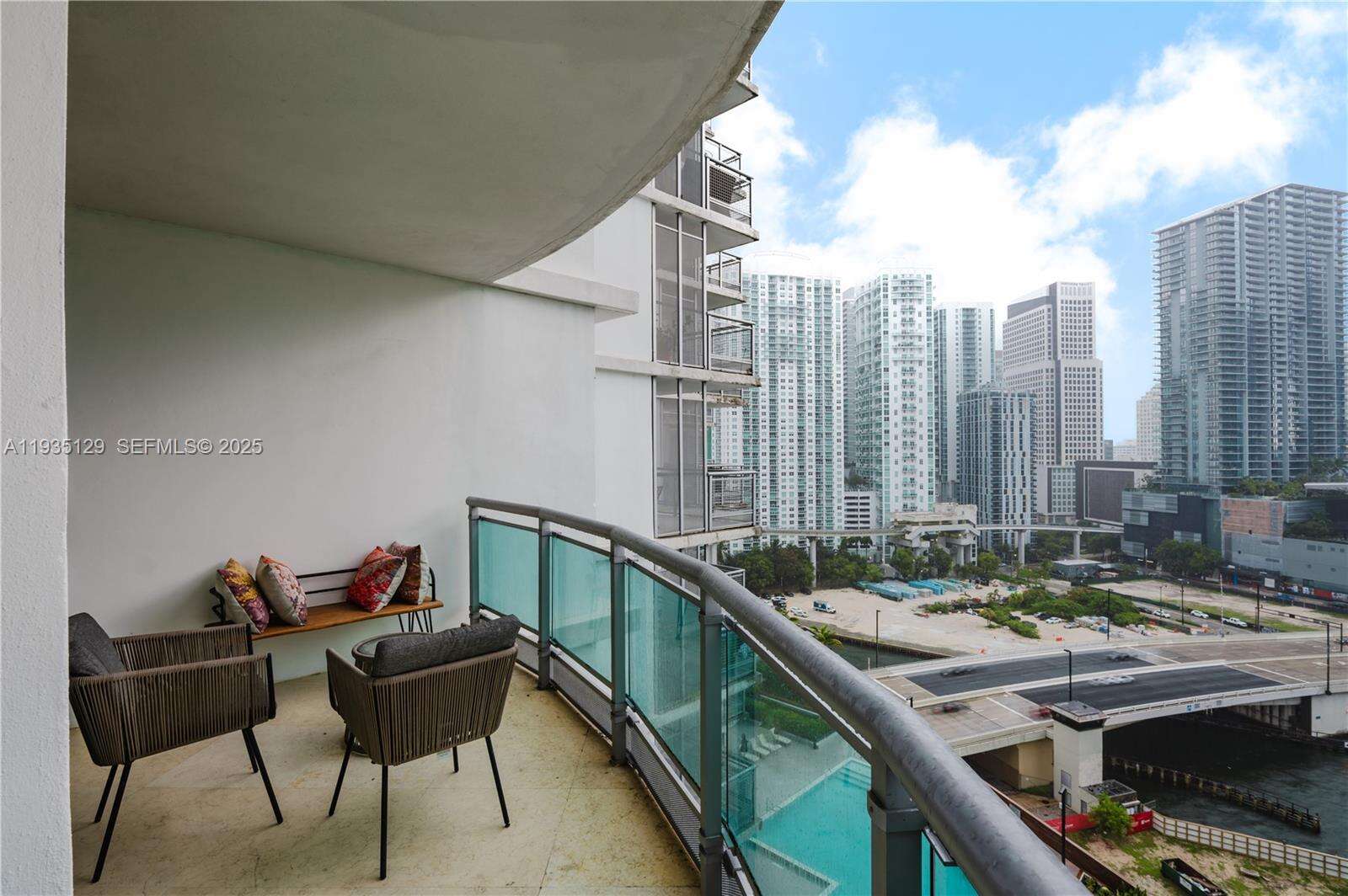 Wind By Neo at 350 Miami Ave, Miami, FL 33130 - For Rent photo 24