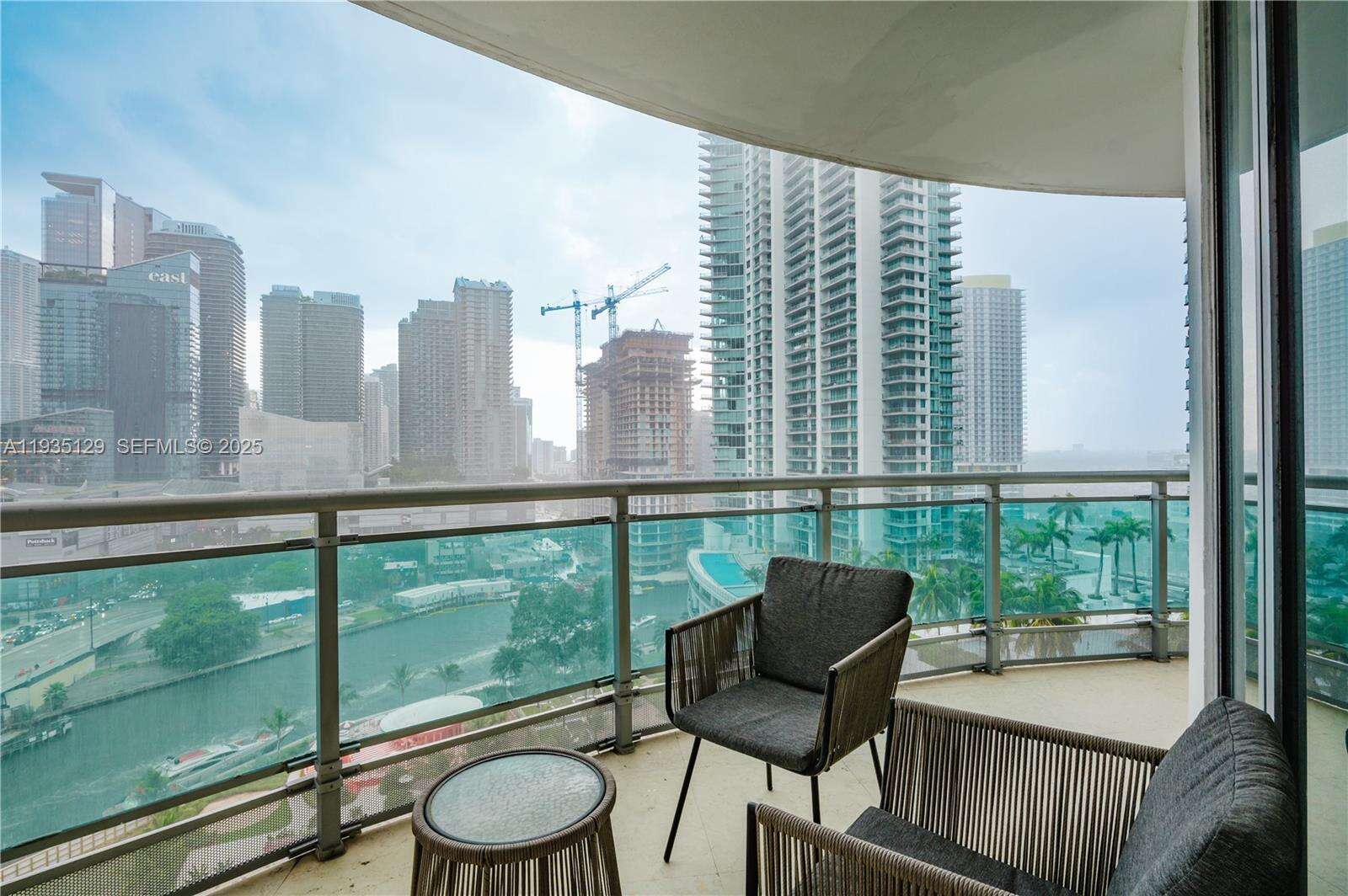 Wind By Neo at 350 Miami Ave, Miami, FL 33130 - For Rent photo 8