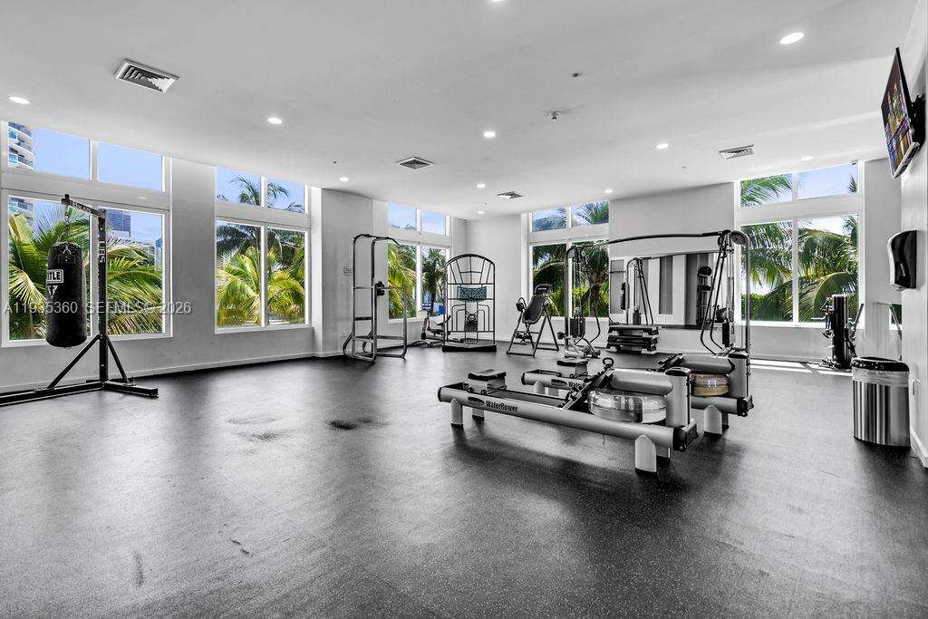 Quantum On The Bay at 1900 Bayshore Dr, Miami, FL 33132 - For Rent photo 50