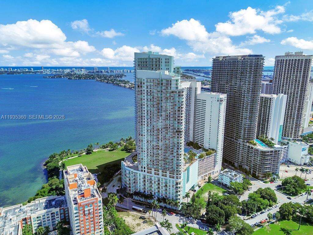 Quantum On The Bay at 1900 Bayshore Dr, Miami, FL 33132 - For Rent photo 53