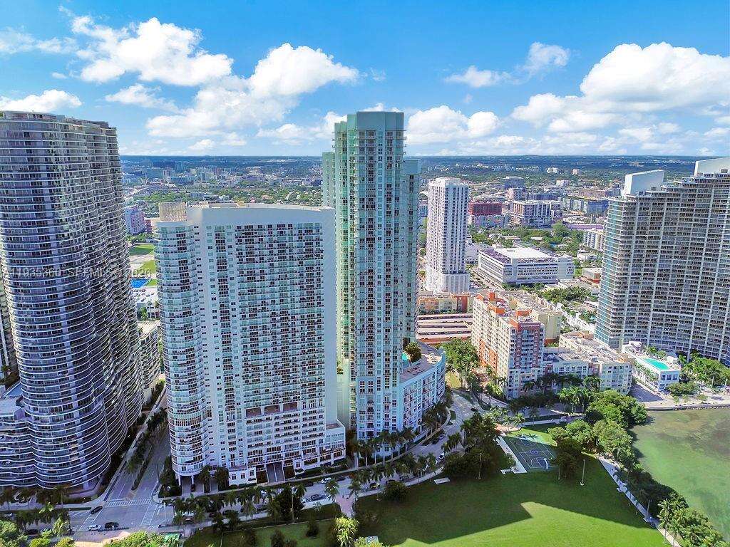 Quantum On The Bay at 1900 Bayshore Dr, Miami, FL 33132 - For Rent photo 58