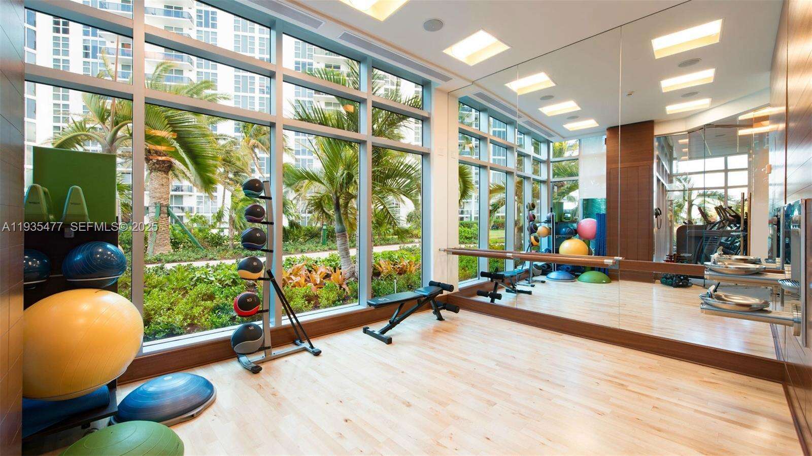 The Ritz Carlton Condos For Sale & Rent at 10295 Collins Ave, Bal Harbour, FL 33154 - For Rent photo 25