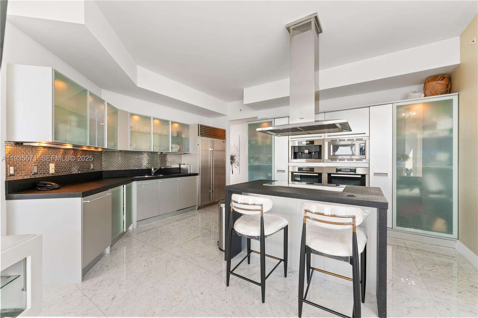 Trump Royale at 18201 Collins Ave, Sunny Isles Beach, FL 33160 - For Rent photo 12