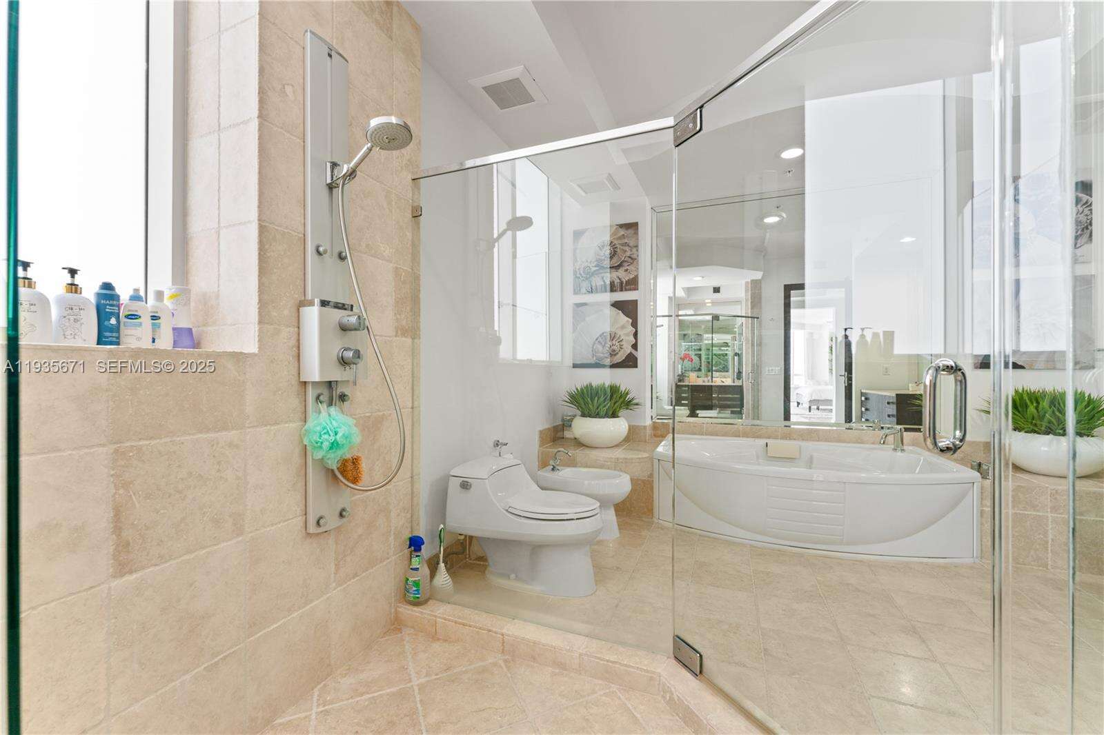 Trump Royale at 18201 Collins Ave, Sunny Isles Beach, FL 33160 - For Rent photo 17