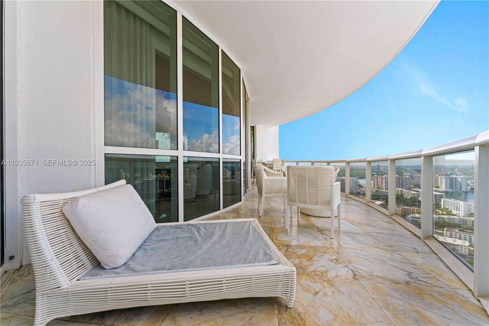 Trump Royale at 18201 Collins Ave, Sunny Isles Beach, FL 33160 - For Rent photo 28