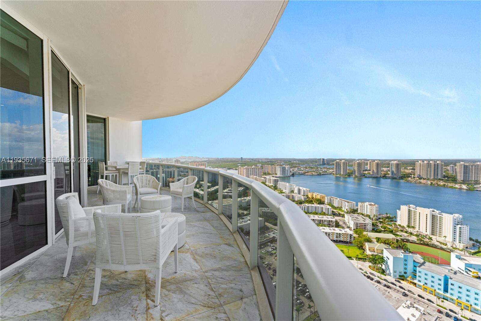 Trump Royale at 18201 Collins Ave, Sunny Isles Beach, FL 33160 - For Rent photo 29