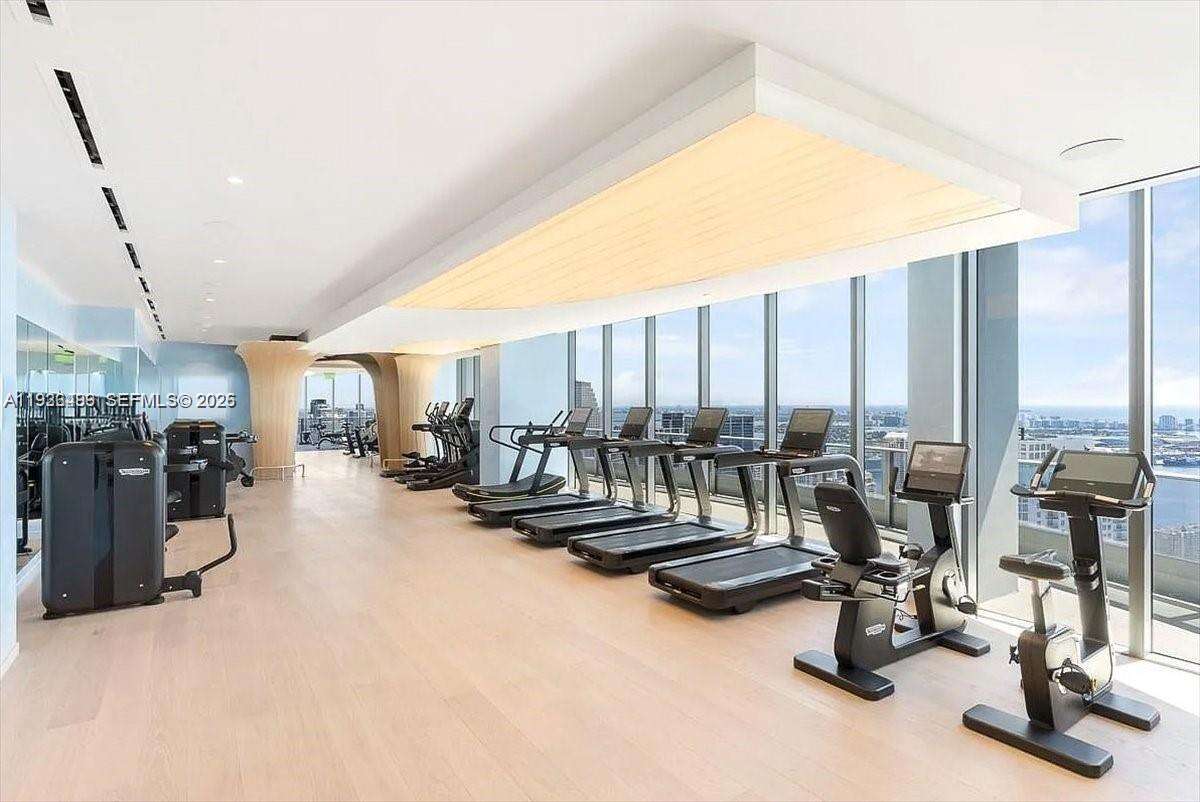 Brickell Flatiron at 1000 Brickell Plz, Miami, FL 33131 - For Rent photo 41