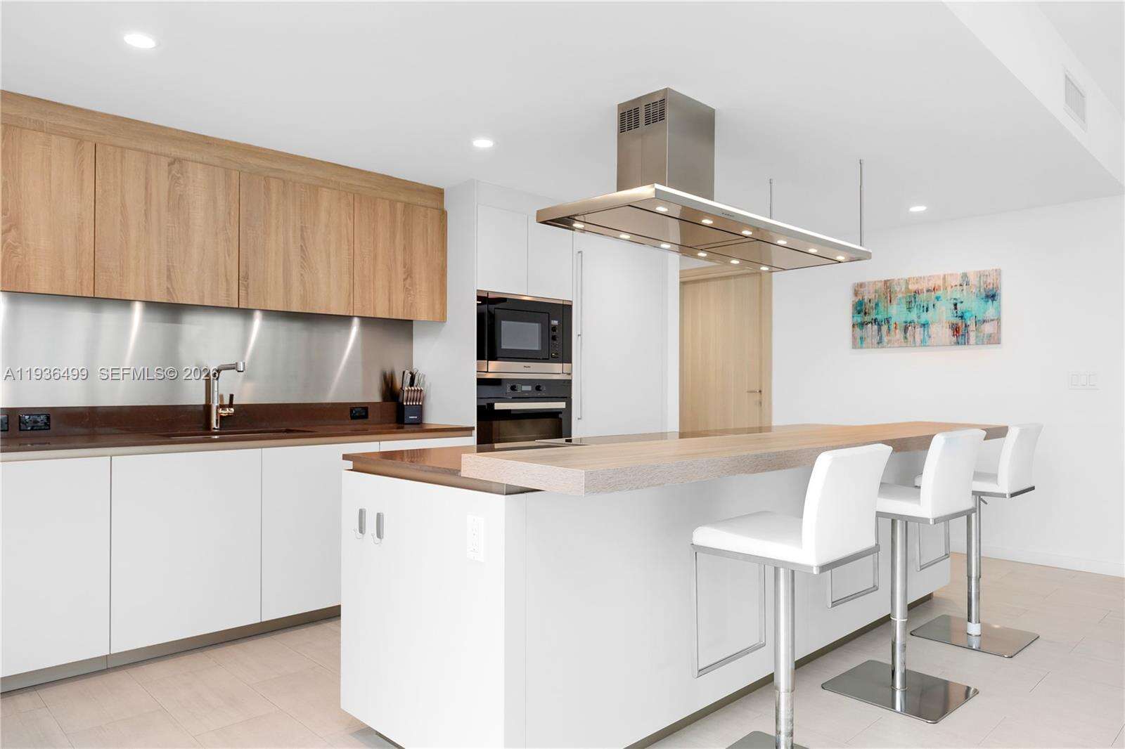 Brickell Flatiron at 1000 Brickell Plz, Miami, FL 33131 - For Rent photo 9
