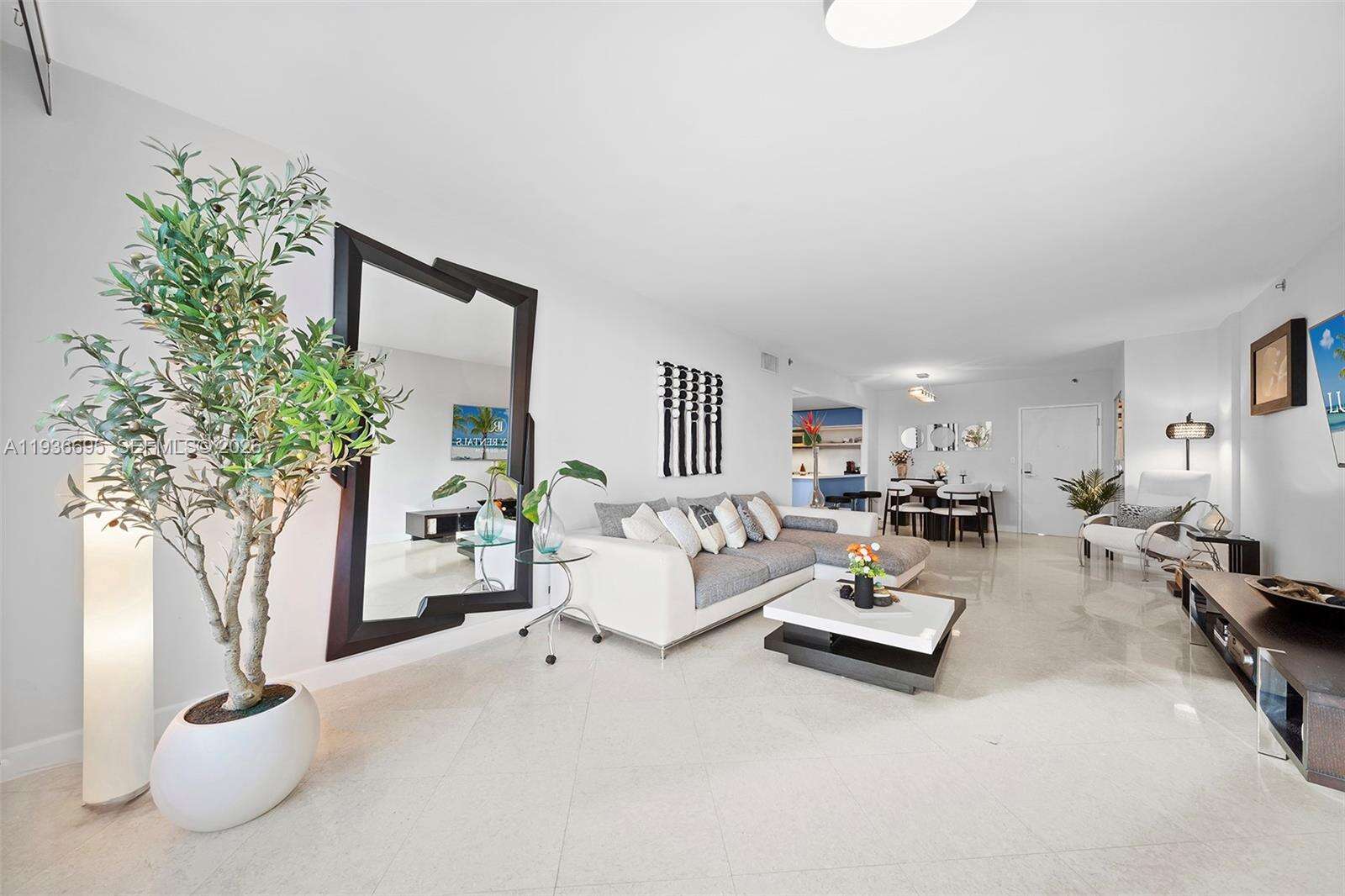 Roney Palace at 2301 Collins Ave, Miami Beach, FL 33139 - For Rent photo 18
