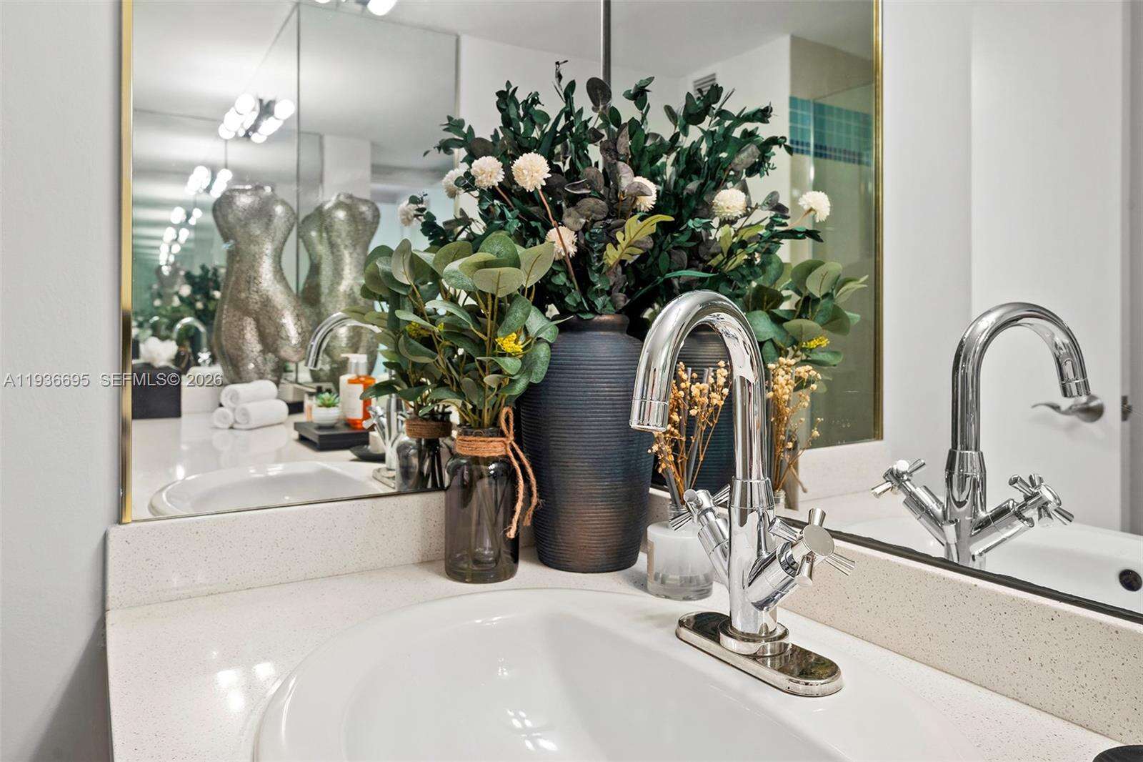 Roney Palace at 2301 Collins Ave, Miami Beach, FL 33139 - For Rent photo 47