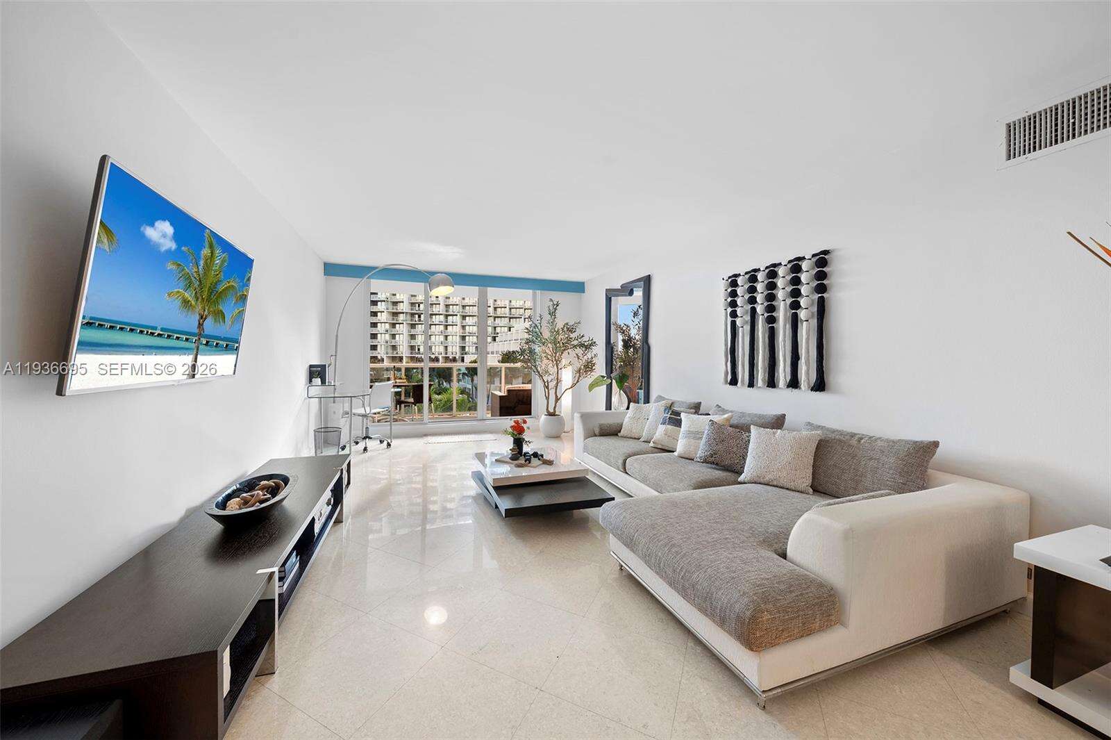 Roney Palace at 2301 Collins Ave, Miami Beach, FL 33139 - For Rent photo 49