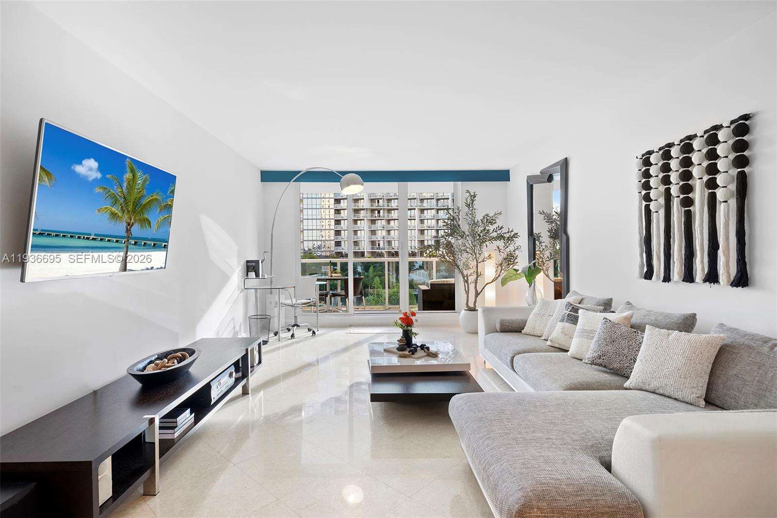 Roney Palace at 2301 Collins Ave, Miami Beach, FL 33139 - For Rent photo 50