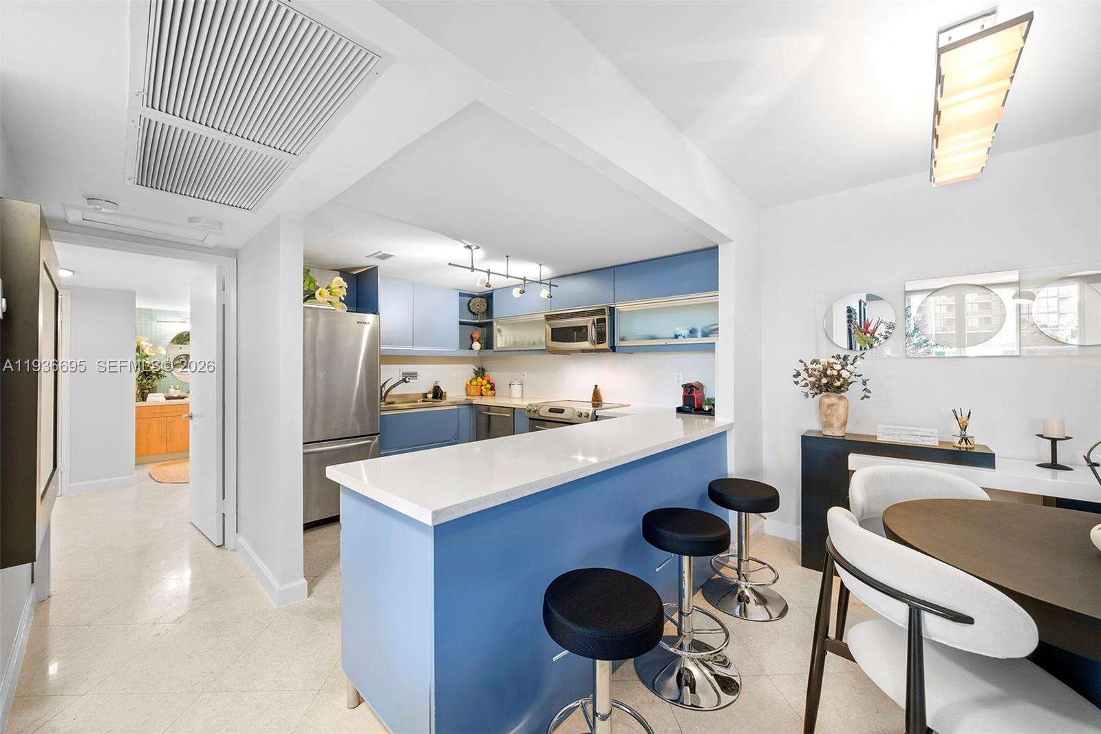 Roney Palace at 2301 Collins Ave, Miami Beach, FL 33139 - For Rent photo 9