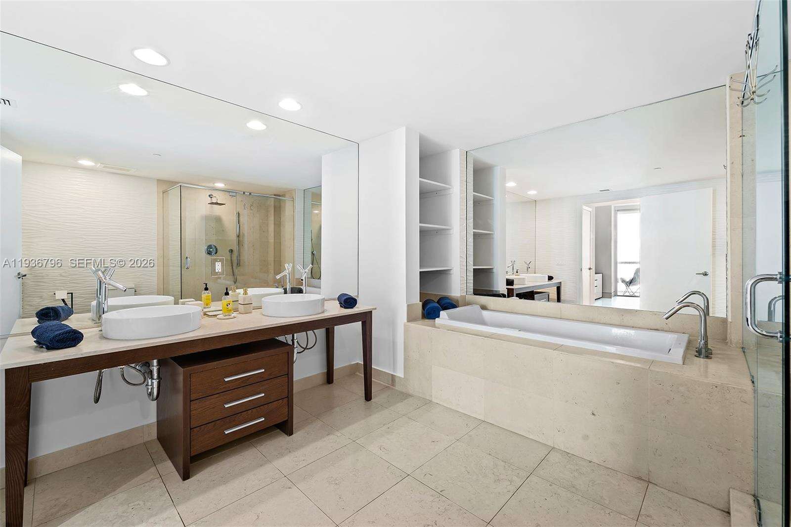 Icon Brickell 2 at 495 Brickell Ave, Miami, FL 33131 - For Rent photo 16