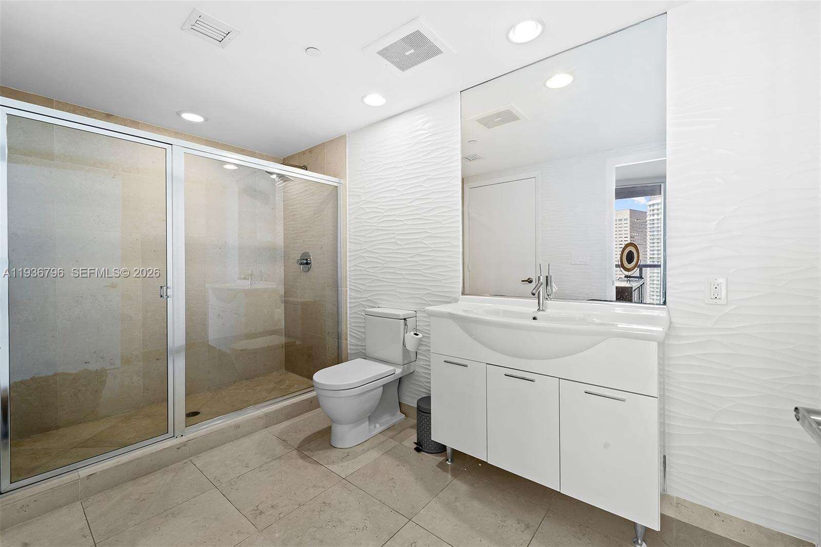 Icon Brickell 2 at 495 Brickell Ave, Miami, FL 33131 - For Rent photo 18