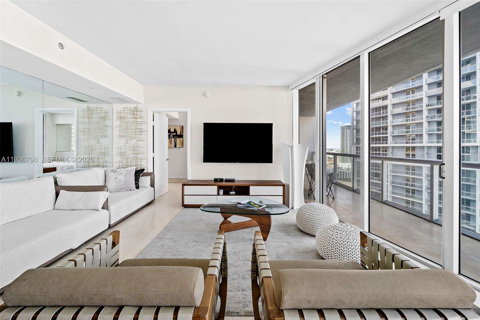 Icon Brickell 2 at 495 Brickell Ave, Miami, FL 33131 - For Rent photo 5