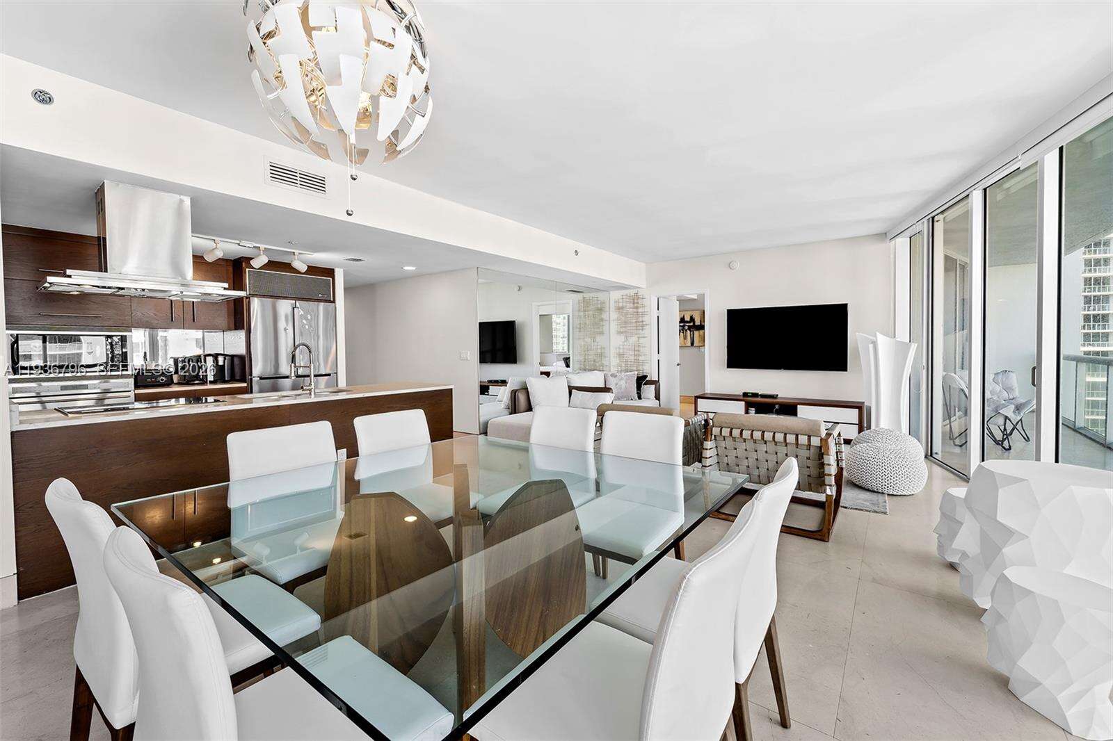 Icon Brickell 2 at 495 Brickell Ave, Miami, FL 33131 - For Rent photo 9