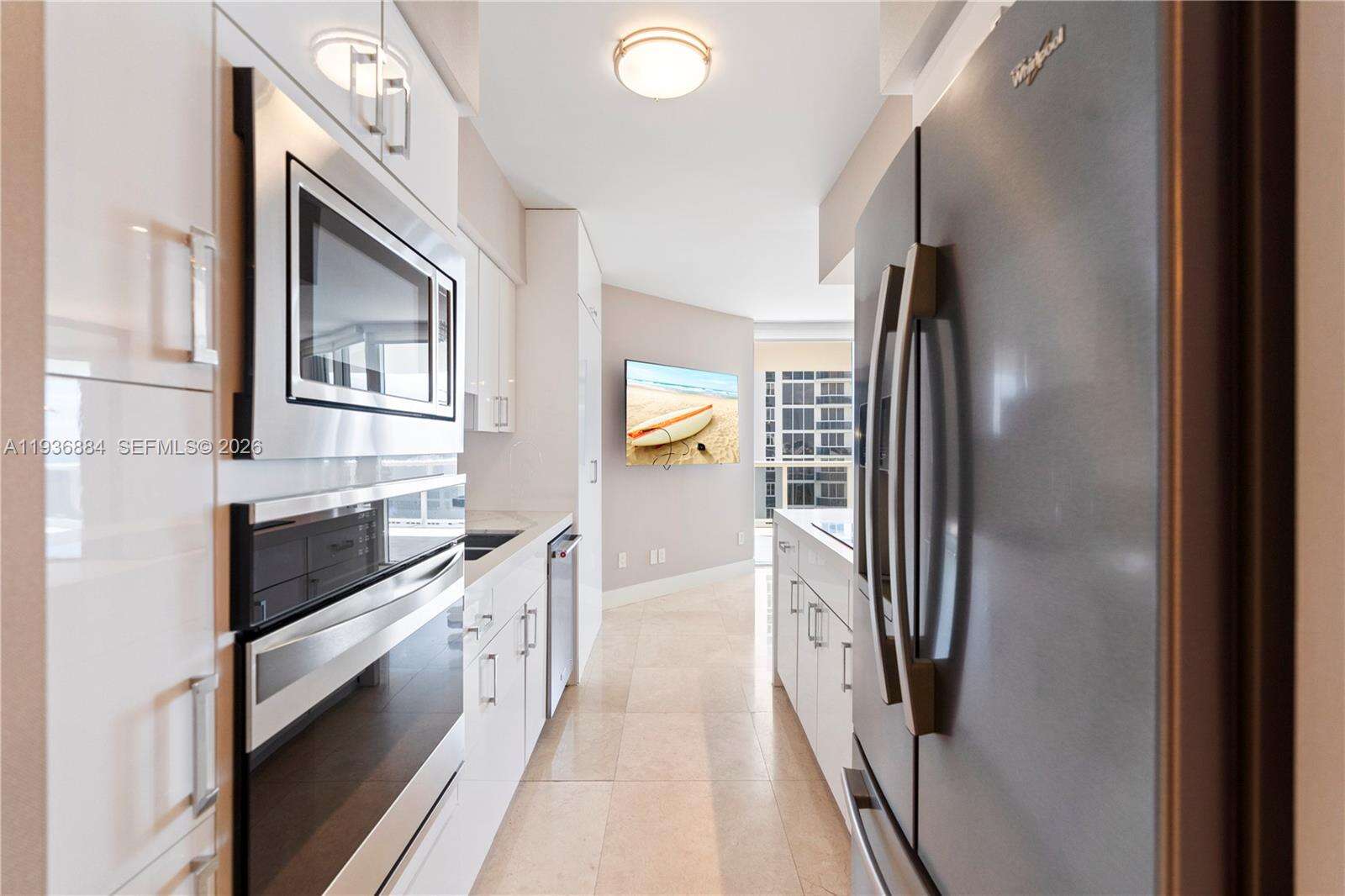 Blue Diamond at 4779 Collins Ave, Miami Beach, FL 33140 - For Rent photo 17