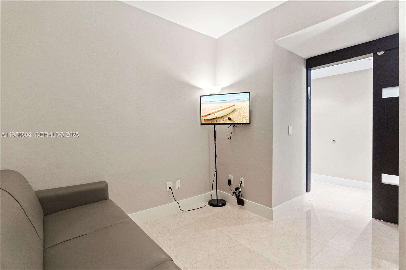 Blue Diamond at 4779 Collins Ave, Miami Beach, FL 33140 - For Rent photo 20