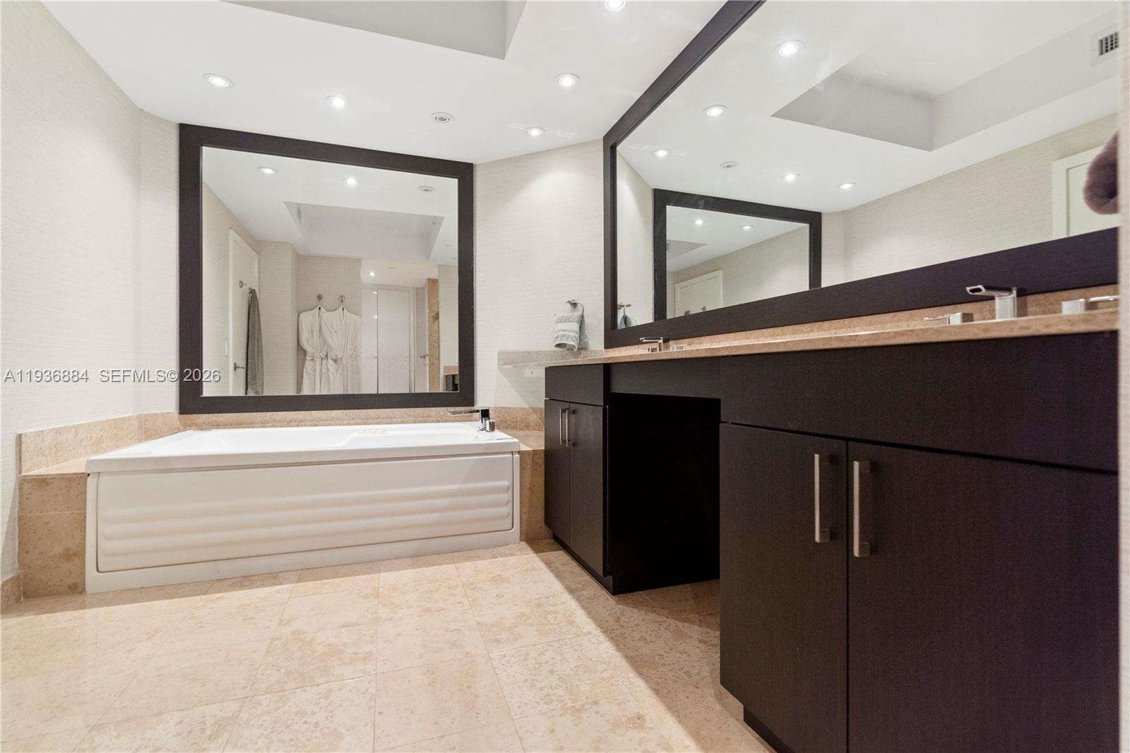 Blue Diamond at 4779 Collins Ave, Miami Beach, FL 33140 - For Rent photo 26