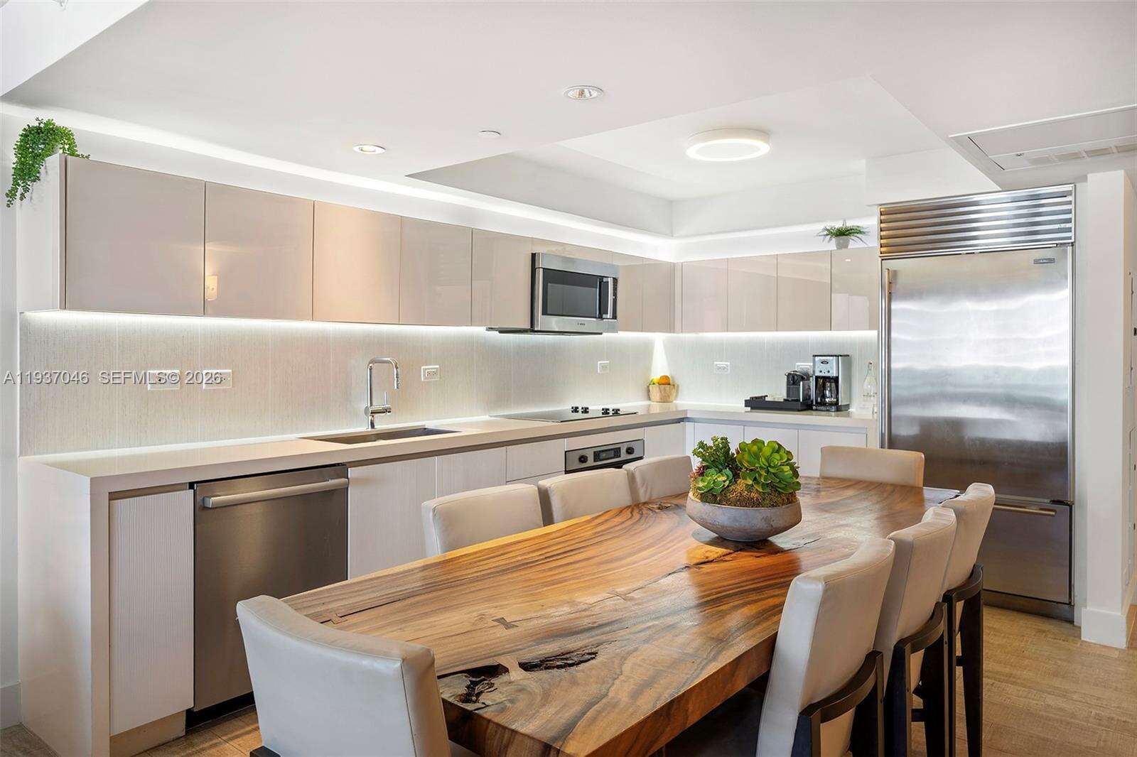 1 Hotel & Homes at 102 24 St, Miami Beach, FL 33139 - For Rent photo 11