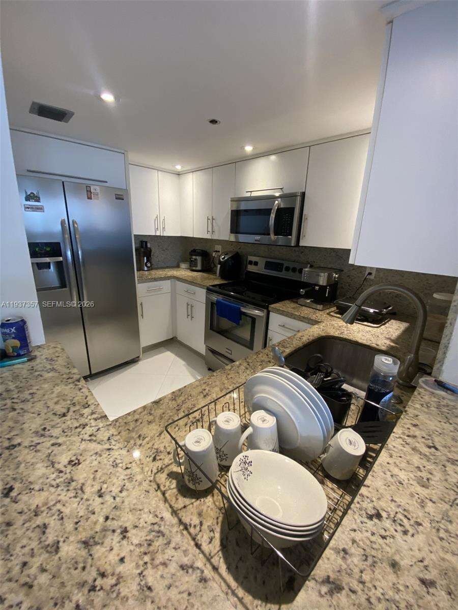 The Grand at 1717 Bayshore Dr, Miami, FL 33132 - For Rent photo 15