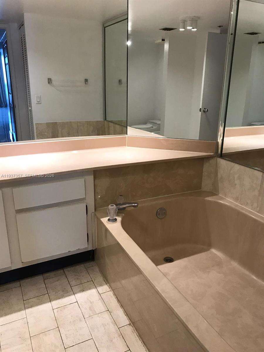 The Grand at 1717 Bayshore Dr, Miami, FL 33132 - For Rent photo 20