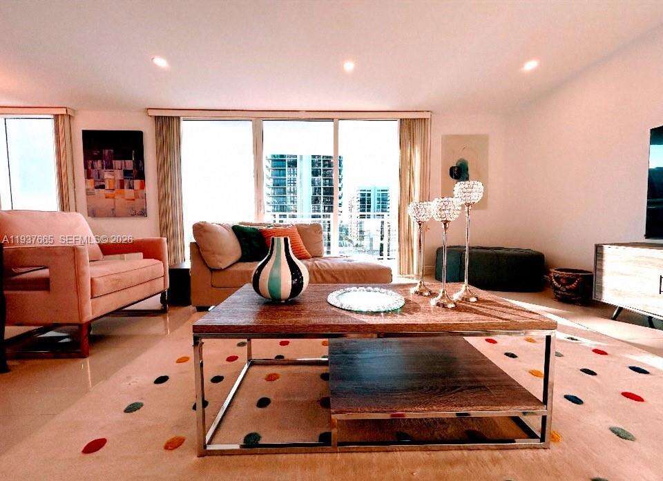 Parker Plaza at 2030 Ocean Dr, Hallandale Beach, FL 33009 - For Rent photo 16