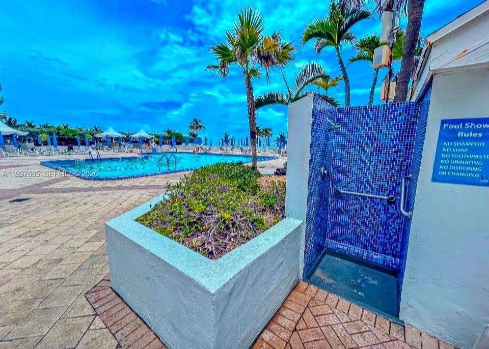 Parker Plaza at 2030 Ocean Dr, Hallandale Beach, FL 33009 - For Rent photo 60