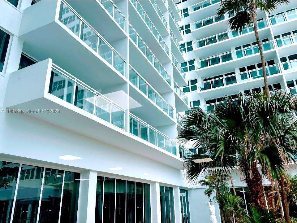 Parker Plaza at 2030 Ocean Dr, Hallandale Beach, FL 33009 - For Rent photo 67