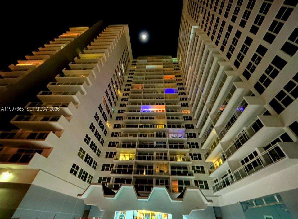 Parker Plaza at 2030 Ocean Dr, Hallandale Beach, FL 33009 - For Rent photo 68