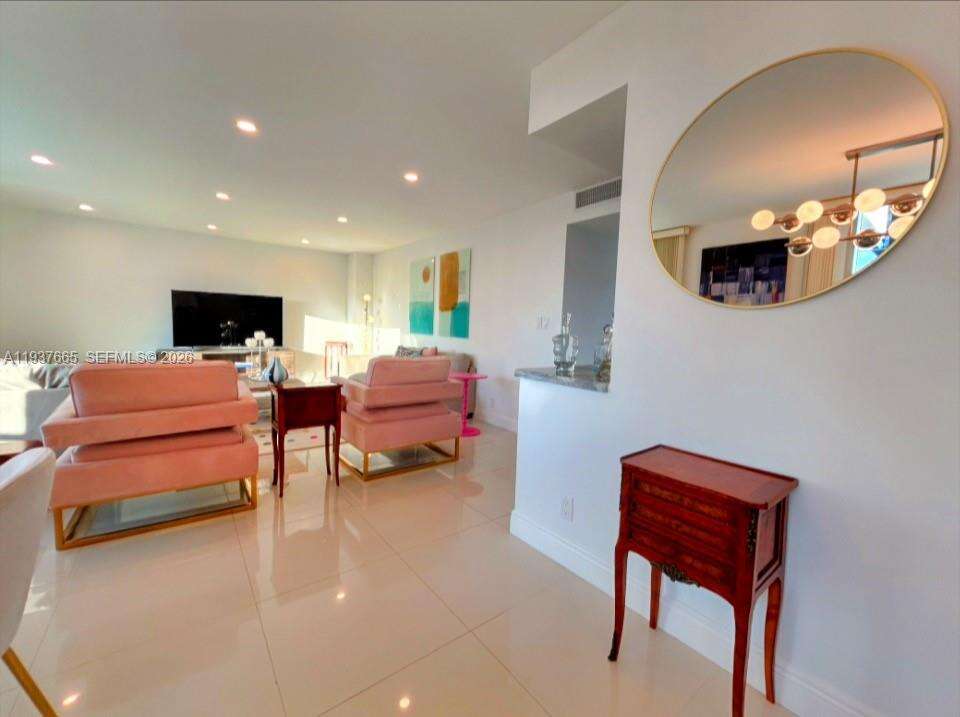 Parker Plaza at 2030 Ocean Dr, Hallandale Beach, FL 33009 - For Rent photo 9