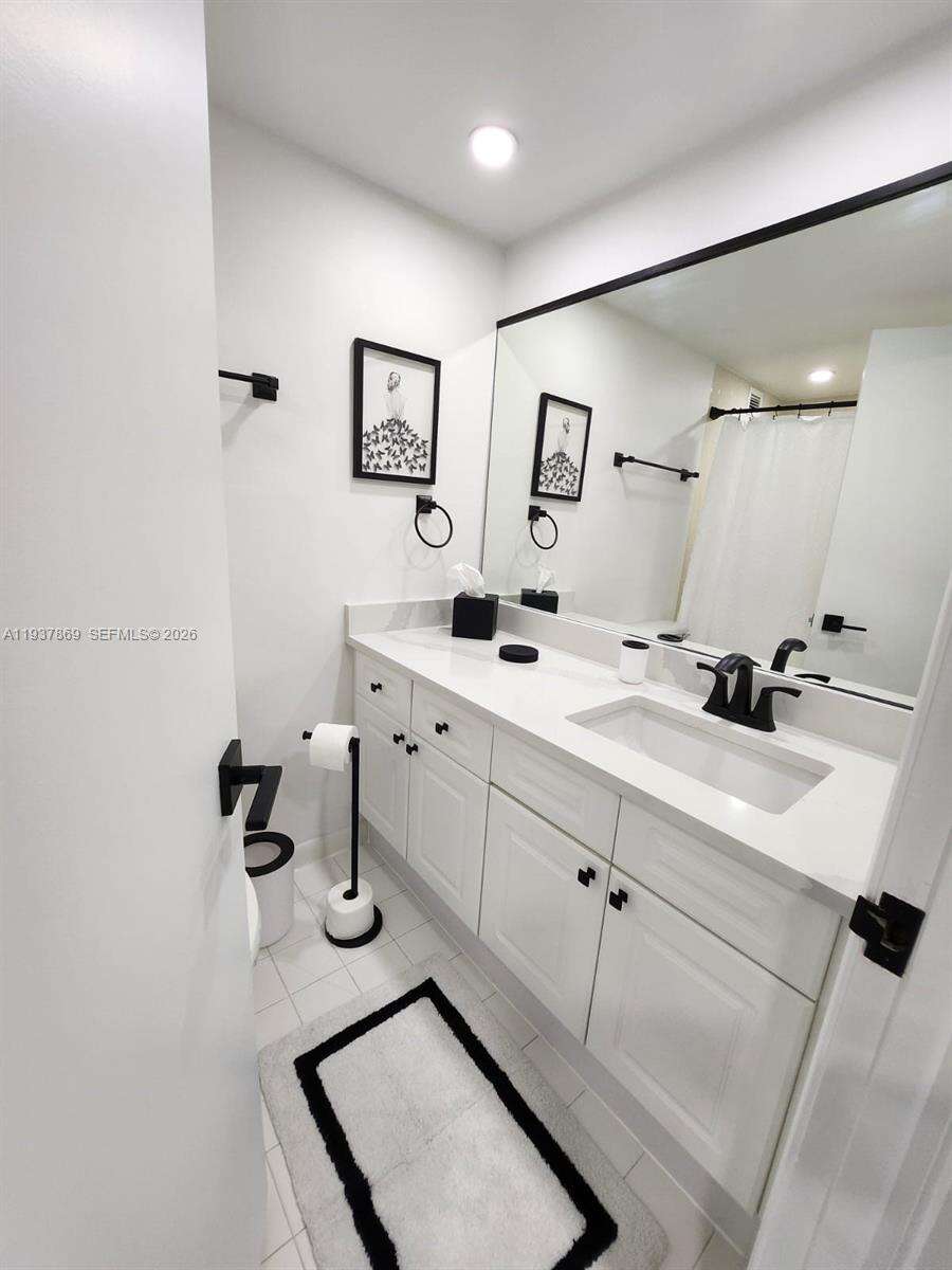 Roney Palace at 2301 Collins Ave, Miami Beach, FL 33139 - For Rent photo 24