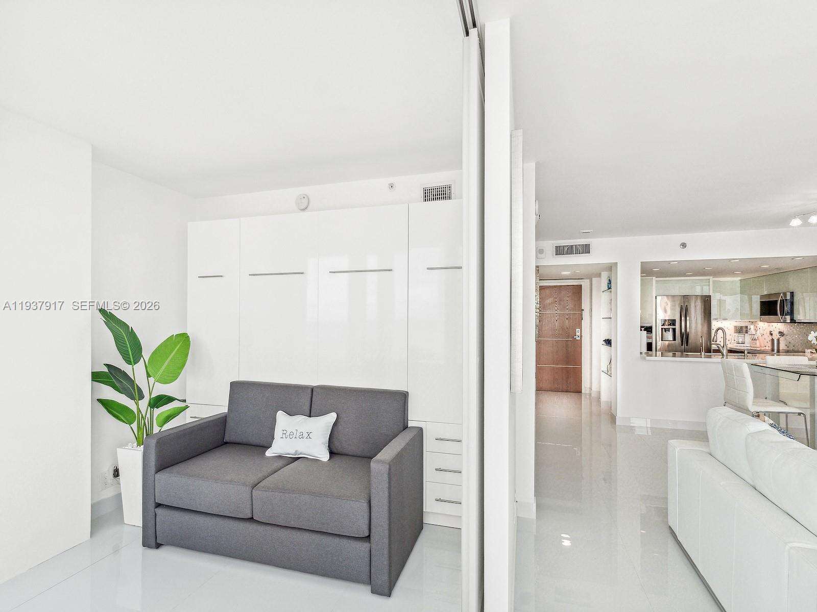 South Pointe Towers at 400 Pointe Dr, Miami Beach, FL 33139 - For Rent photo 13