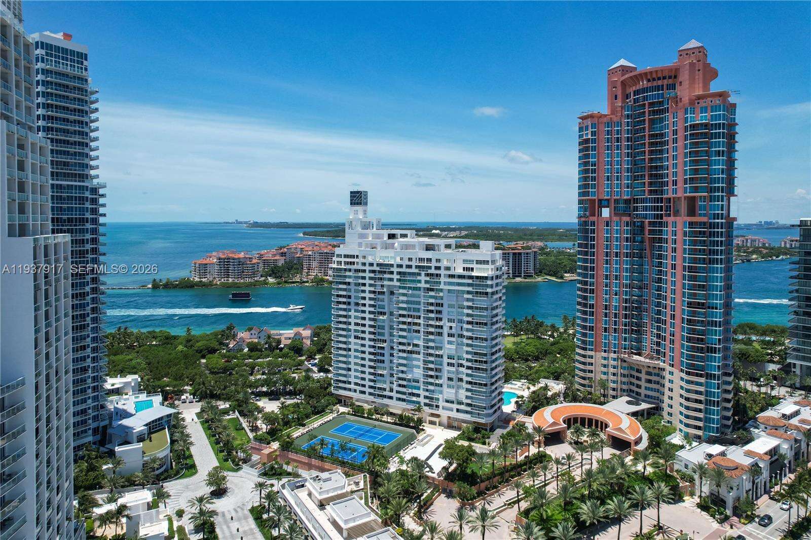South Pointe Towers at 400 Pointe Dr, Miami Beach, FL 33139 - For Rent photo 28