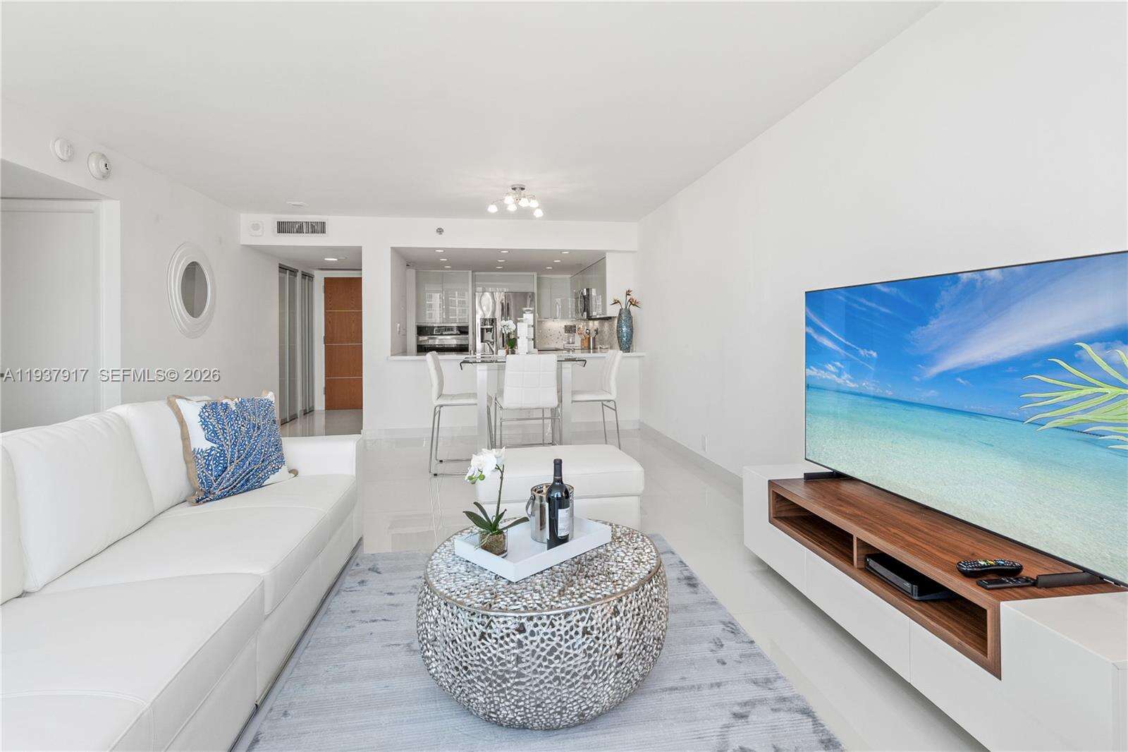 South Pointe Towers at 400 Pointe Dr, Miami Beach, FL 33139 - For Rent photo 4