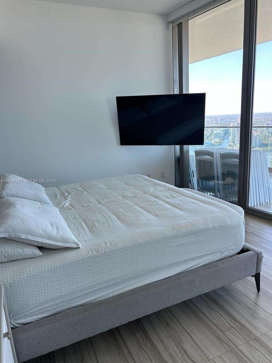 Armani Casa at 18975 Collins Ave, Sunny Isles Beach, FL 33160 - For Rent photo 28